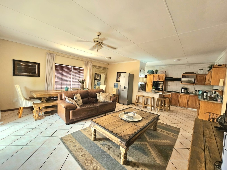 3 Bedroom Property for Sale in Van Der Hoff Park North West